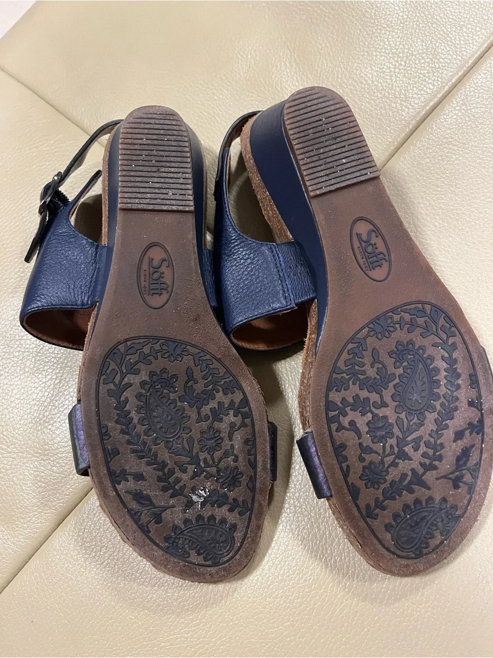 Sofft Navy Blue Vanita Leather Wedge Sandals 8M